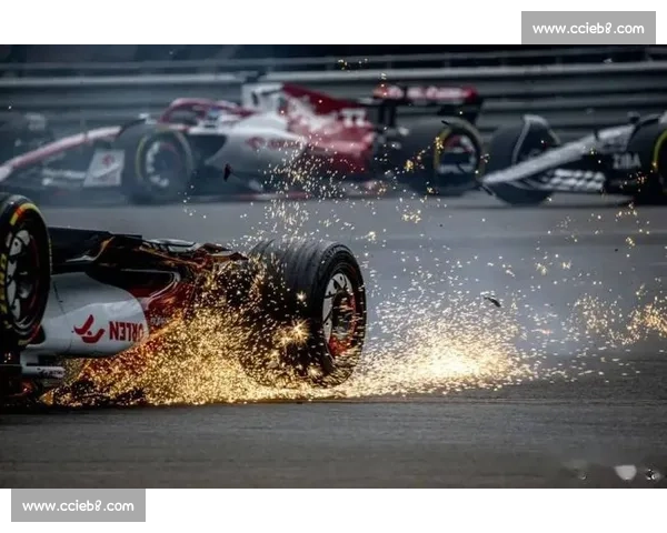 告别惊魂时刻！最新赛车安全标准出台，为速度保驾护航！